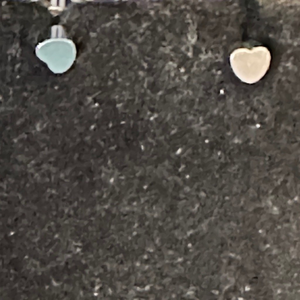 215 Silver Tone Starter Earrings Vintage Hearts Thick Posts Sharp 9$